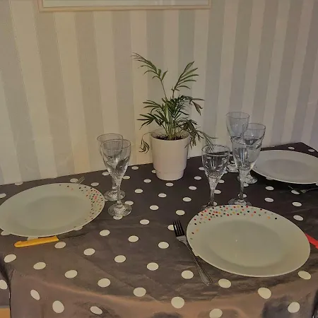 Apart Au Standing - Ambiance Cosy - Dans Un Immeuble De Prestige Du 19eme Siecle - Terrasse Au Rdc - Parking *