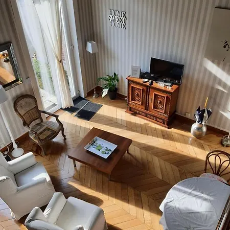 Apart Au Standing - Ambiance Cosy - Dans Un Immeuble De Prestige Du 19eme Siecle - Terrasse Au Rdc - Parking شقة
